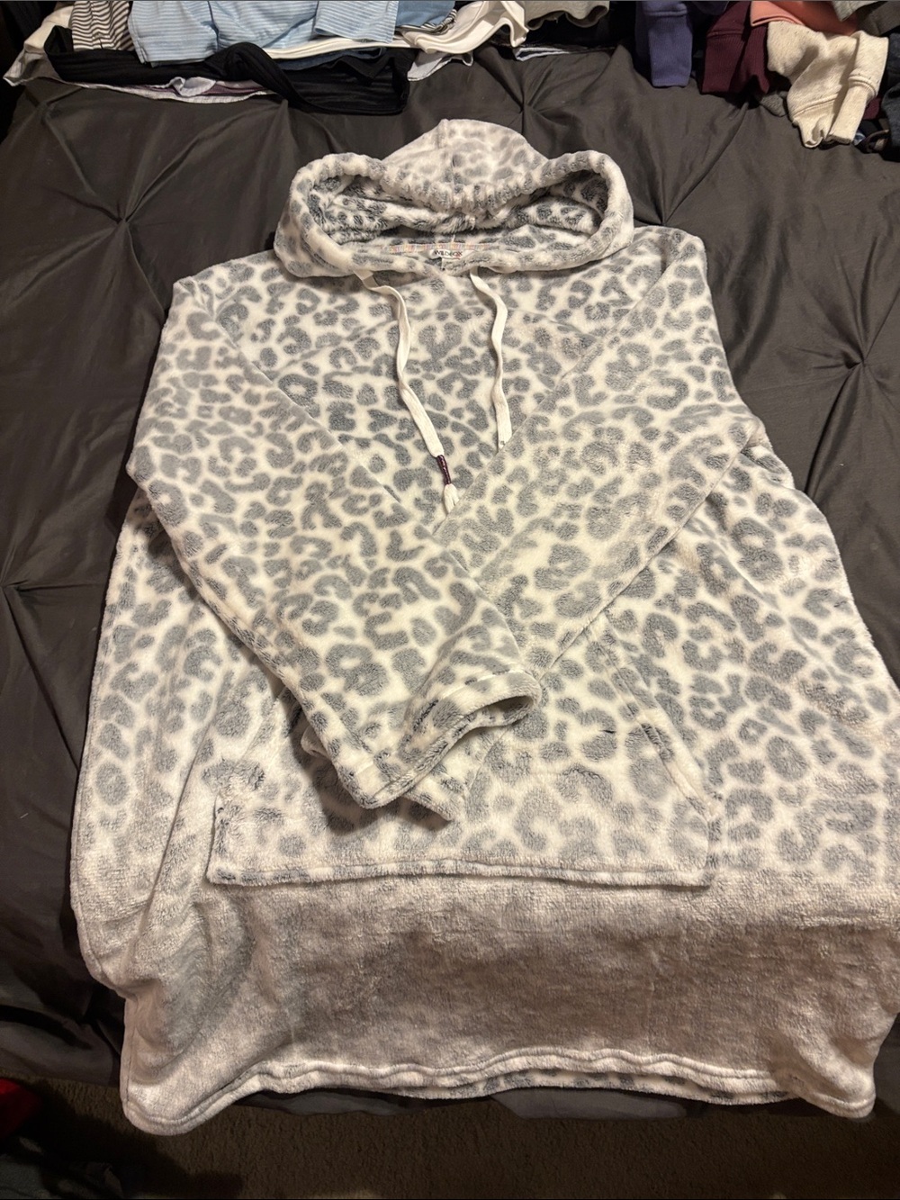 Women’s cozy nighttime sweater